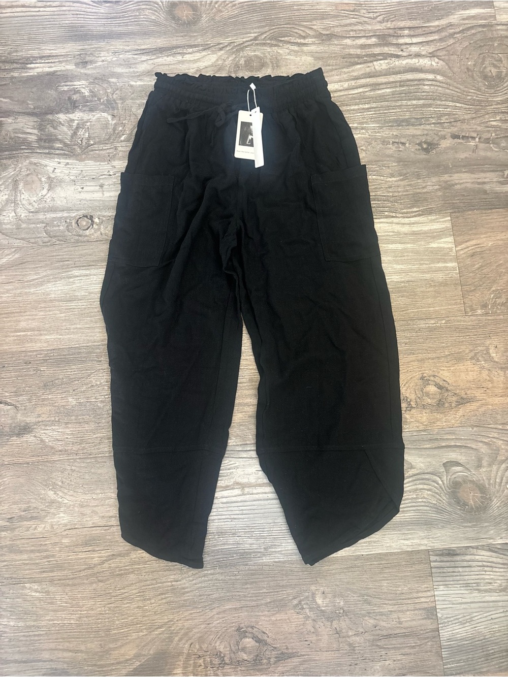 NEW black cropped linen pants - women’s size small